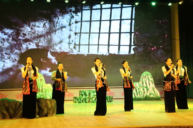 Nâng cao hiệu quả hoạt động văn hóa cơ sở trên địa bàn tỉnh Sơn La - Ảnh 1. Nâng cao hiệu quả hoạt động văn hóa cơ sở trên địa bàn tỉnh Sơn La - Ảnh 1.