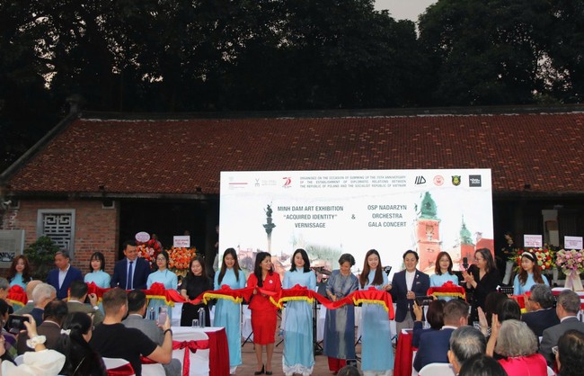 Gắn kết tình hữu nghị Việt Nam - Ba Lan qua âm nhạc và hội họa - Ảnh 3. Gắn kết tình hữu nghị Việt Nam - Ba Lan qua âm nhạc và hội họa - Ảnh 3.