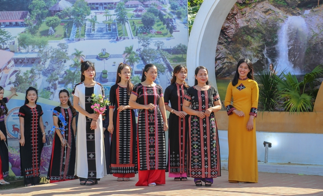 Nhiều sự kiện văn hóa – du lịch vùng dân tộc miền núi được đẩy mạnh quảng bá, tạo cú hích thu hút du khách - Ảnh 1. Nhiều sự kiện văn hóa – du lịch vùng dân tộc miền núi được đẩy mạnh quảng bá, tạo cú hích thu hút du khách - Ảnh 1.