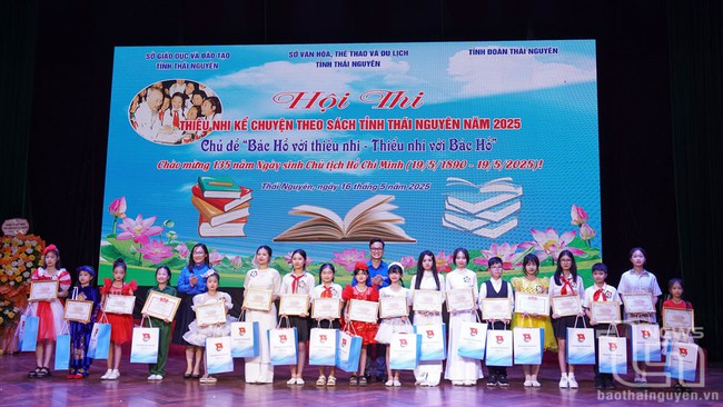 Thái Nguyên: Triển khai hiệu quả hoạt động văn hóa cơ sở, gia đình và thư viện - Ảnh 1. Thái Nguyên: Triển khai hiệu quả hoạt động văn hóa cơ sở, gia đình và thư viện - Ảnh 1.