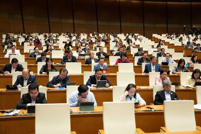 Sớm nghiên cứu, xây dựng Luật về hoạt động nghệ thuật; Tổng kết, sửa đổi Luật Du lịch phù hợp với tình hình thực tiễn - Ảnh 3. Sớm nghiên cứu, xây dựng Luật về hoạt động nghệ thuật; Tổng kết, sửa đổi Luật Du lịch phù hợp với tình hình thực tiễn - Ảnh 3.