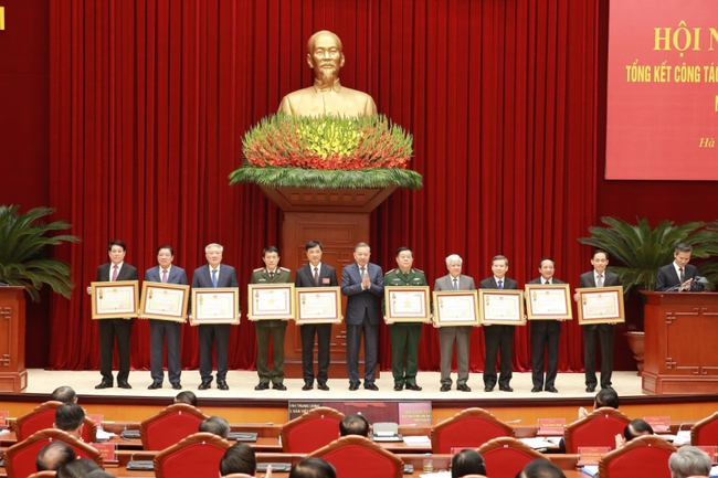 Hội nghị tổng kết công tác phòng, chống tham nhũng, lãng phí, tiêu cực nhiệm kỳ Đại hội XIII của Đảng - Ảnh 5. Hội nghị tổng kết công tác phòng, chống tham nhũng, lãng phí, tiêu cực nhiệm kỳ Đại hội XIII của Đảng - Ảnh 5.