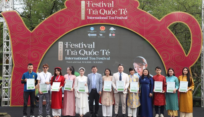 Khai mạc Liên hoan Trà Quốc tế Huế 2025 - Ảnh 3. Khai mạc Liên hoan Trà Quốc tế Huế 2025 - Ảnh 3.