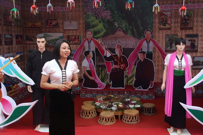 Phát huy sức mạnh văn hóa dân tộc trong phát triển đất nước hiện nay - Ảnh 2. Phát huy sức mạnh văn hóa dân tộc trong phát triển đất nước hiện nay - Ảnh 2.