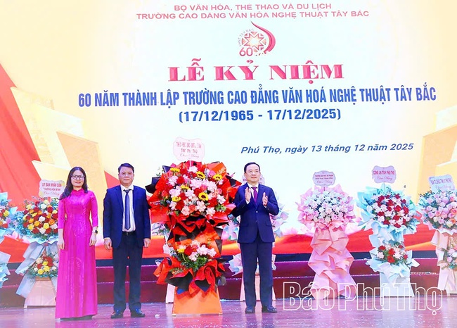 Trường Cao đẳng Văn hóa nghệ thuật Tây Bắc kỷ niệm 60 năm ngày thành lập - Ảnh 2. Trường Cao đẳng Văn hóa nghệ thuật Tây Bắc kỷ niệm 60 năm ngày thành lập - Ảnh 2.
