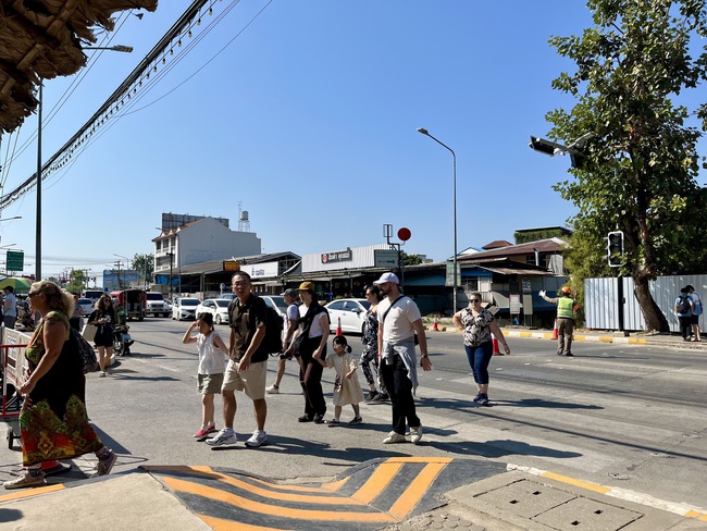 Bài học giảm nghèo bền vững từ một quốc gia Đông Nam Á - Ảnh 1. Bài học giảm nghèo bền vững từ một quốc gia Đông Nam Á - Ảnh 1.