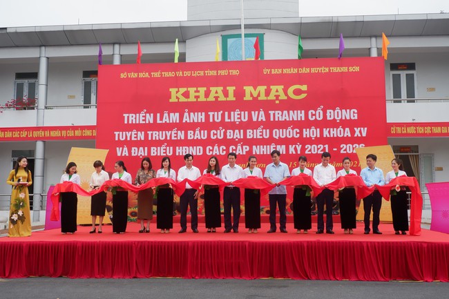 Phú Thọ: Tổ chức các hoạt động tuyên truyền, văn hóa văn nghệ, thể thao phục vụ cuộc bầu cử đại biểu Quốc hội khóa XVI và đại biểu Hội đồng nhân dân các cấp nhiệm kỳ 2026 – 2031 - Ảnh 1. Phú Thọ: Tổ chức các hoạt động tuyên truyền, văn hóa văn nghệ, thể thao phục vụ cuộc bầu cử đại biểu Quốc hội khóa XVI và đại biểu Hội đồng nhân dân các cấp nhiệm kỳ 2026 – 2031 - Ảnh 1.