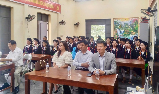 Bảo tồn truyền dạy hát Soọng Cô cho đồng bào dân tộc Sán Dìu xã Đại Đình, Phú Thọ. - Ảnh 1. Bảo tồn truyền dạy hát Soọng Cô cho đồng bào dân tộc Sán Dìu xã Đại Đình, Phú Thọ. - Ảnh 1.