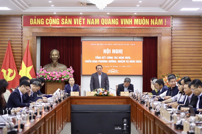 Bộ trưởng Nguyễn Văn Hùng: Mỗi cán bộ, đảng viên phải thực sự trở thành những "người gieo hạt văn hóa" - Ảnh 1. Bộ trưởng Nguyễn Văn Hùng: Mỗi cán bộ, đảng viên phải thực sự trở thành những "người gieo hạt văn hóa" - Ảnh 1.