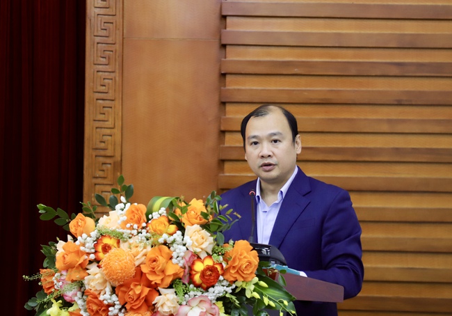 Bộ trưởng Nguyễn Văn Hùng: Mỗi cán bộ, đảng viên phải thực sự trở thành những "người gieo hạt văn hóa" - Ảnh 3. Bộ trưởng Nguyễn Văn Hùng: Mỗi cán bộ, đảng viên phải thực sự trở thành những "người gieo hạt văn hóa" - Ảnh 3.