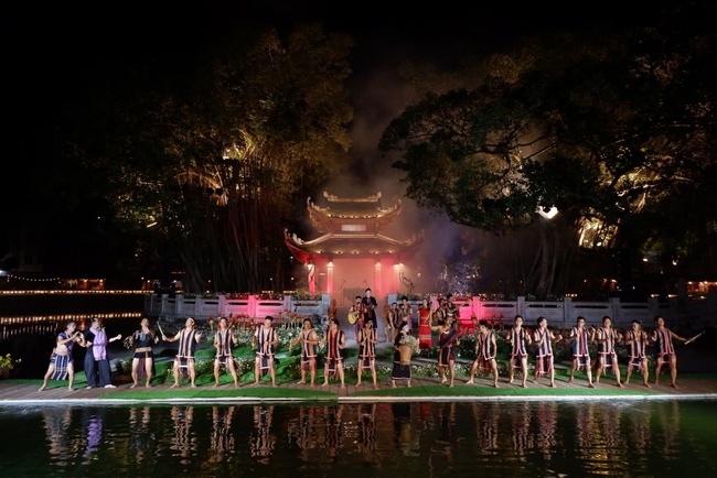 Khẳng định vị thế sau một chu kỳ đầu tư cho du lịch - Ảnh 1.