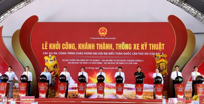 Phú Quốc khởi công tuyến tàu điện đô thị gần 9.000 tỷ đồng, động lực hạ tầng cho APEC 2027 - Ảnh 1.