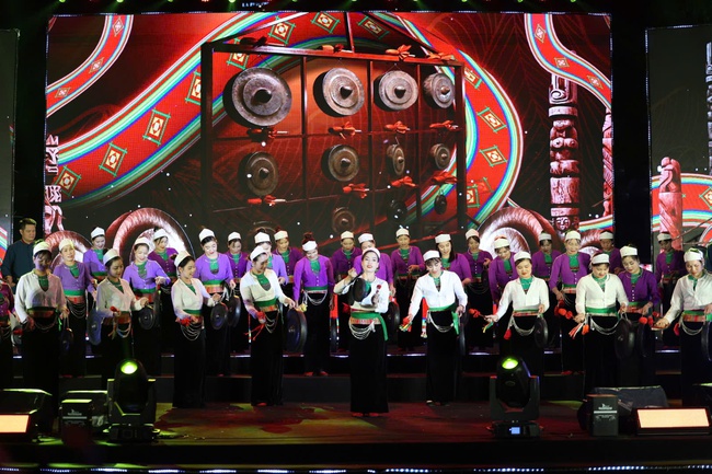 Sôi nổi các hoạt động chào năm mới 2026 tại Làng Văn hóa - Du lịch các dân tộc Việt Nam - Ảnh 1. Sôi nổi các hoạt động chào năm mới 2026 tại Làng Văn hóa - Du lịch các dân tộc Việt Nam - Ảnh 1.