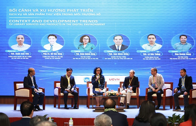 Hội nghị - Hội thảo &quot;Dịch vụ và sản phẩm thư viện trong môi trường số&quot; - Ảnh 4.