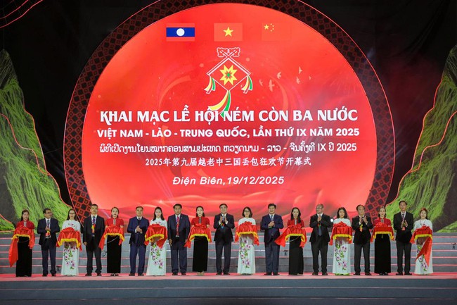 Việt Nam – Lào – Trung Quốc: Chung tay xây dựng biên giới hòa bình qua Lễ hội Ném còn - Ảnh 1.