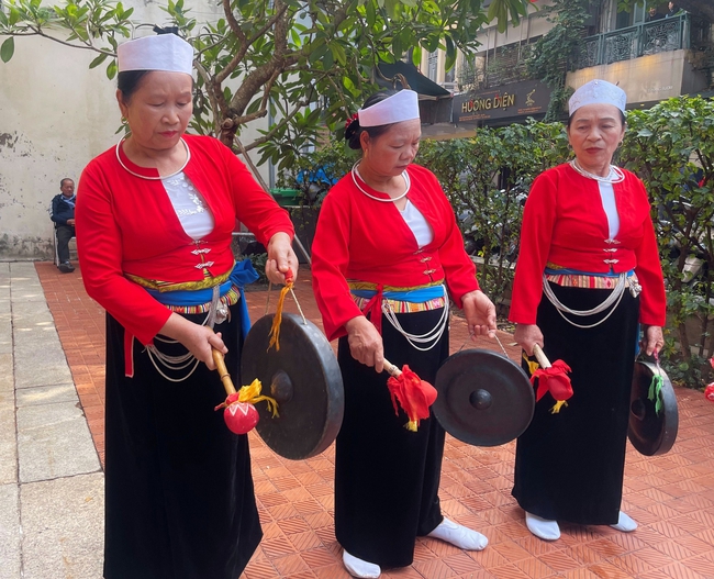 Khi Chiêng Mường và Nhạc Ngũ âm hòa nhịp cùng du lịch bền vững - Ảnh 2.