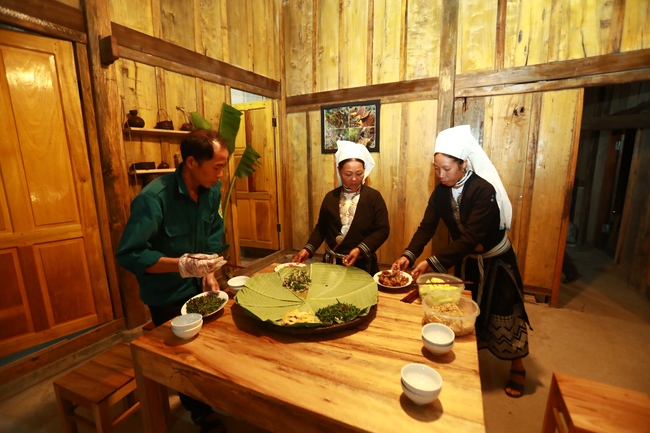 Đầu tư 1,5 tỷ đồng đào tạo du lịch cộng đồng cho đồng bào dân tộc thiểu số  - Ảnh 2.