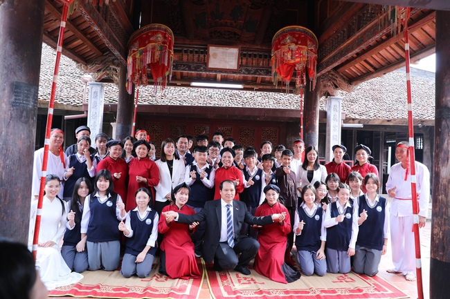 Phú Thọ Công bố chương trình Du lịch học đường, Giáo dục di sản vùng Đất Tổ - Ảnh 4.