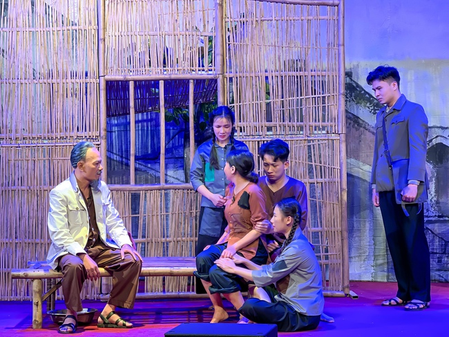 Phát huy giá trị tư tưởng Hồ Chí Minh qua chương trình nghệ thuật "Bác Hồ - một tình yêu bao la" - Ảnh 5.