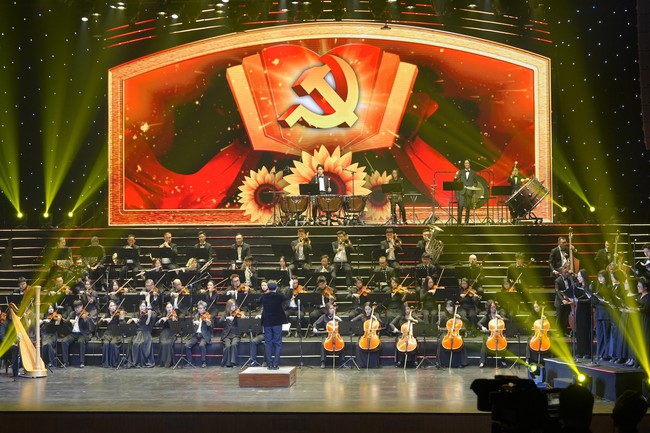 Đặc sắc chương trình nghệ thuật "Hồ Chí Minh - Hành trình khát vọng 2025" - Ảnh 3.