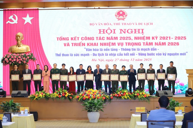 Bộ Văn hóa, Thể thao và Du lịch đón nhận Huân chương Lao động hạng Ba - Ảnh 4.