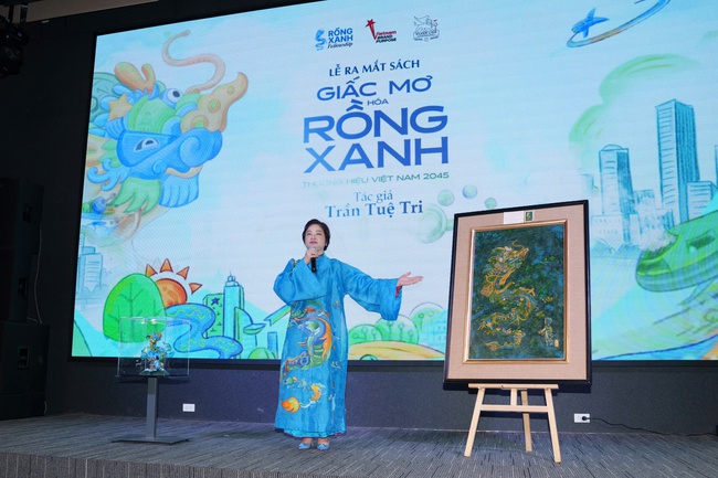 Ra mắt sách "Giấc mơ hoá rồng xanh - Thương hiệu Việt Nam 2025" của tác giả Trần Tuệ Tri - Ảnh 3.