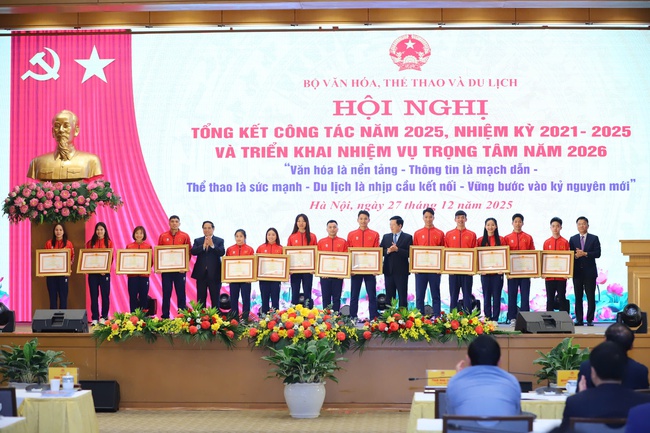 Bộ Văn hóa, Thể thao và Du lịch đón nhận Huân chương Lao động hạng Ba - Ảnh 3.