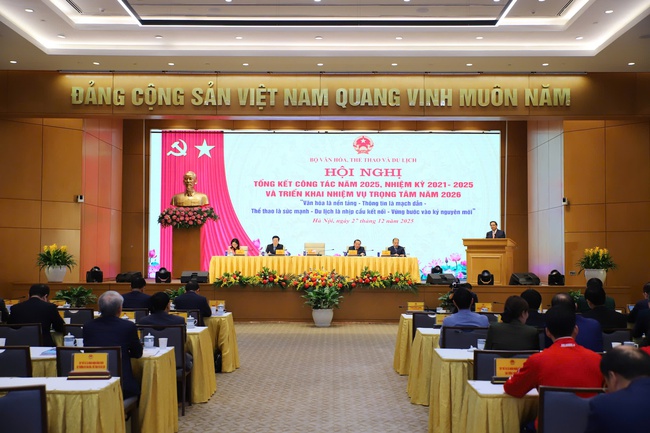 Thủ tướng: Văn hóa thẩm thấu - truyền thông lan tỏa - thể thao vươn tầm - du lịch đột phá"; kiến tạo không gian phát triển văn hóa, thể thao, du lịch trong kỷ nguyên mới - Ảnh 1.