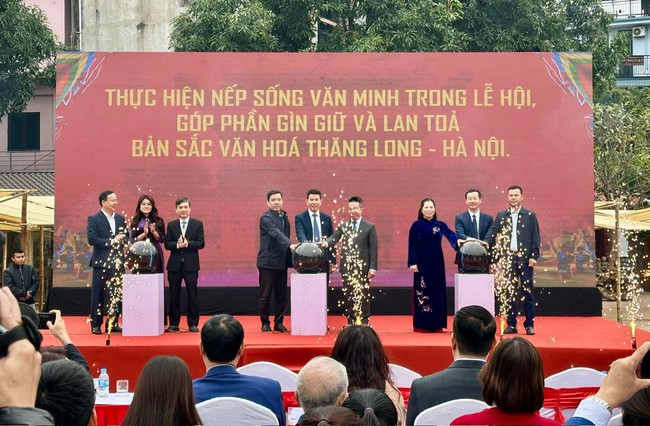 Hà Nội hưởng ứng thực hiện “Bộ tiêu chí về môi trường văn hóa trong lễ hội truyền thống” - Ảnh 2.