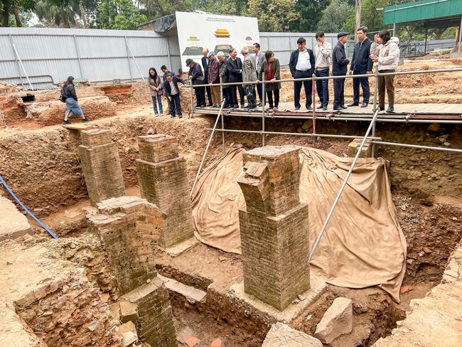 Nhiều phát hiện mới trong cuộc khai quật thăm dò khu vực Chính điện Kinh thiên năm 2025 - Ảnh 3.