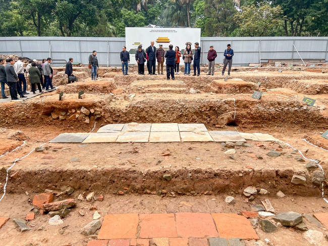 Nhiều phát hiện mới trong cuộc khai quật thăm dò khu vực Chính điện Kinh thiên năm 2025 - Ảnh 4.