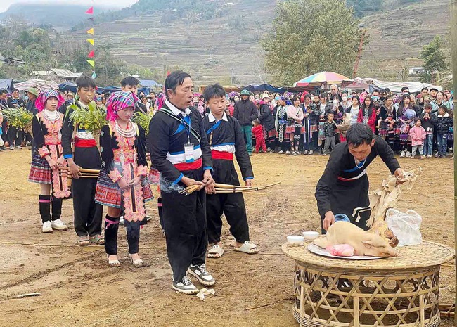 Lai Châu: Công tác quản lý, tổ chức lễ hội được triển khai đúng quy định - Ảnh 1.