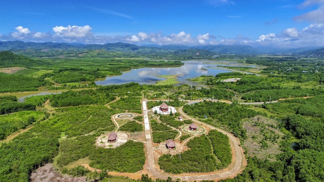 Du lịch cộng đồng – “mỏ vàng mềm” giúp vùng dân tộc thiểu số bứt phá và giảm nghèo bền vững - Ảnh 1. Du lịch cộng đồng – “mỏ vàng mềm” giúp vùng dân tộc thiểu số bứt phá và giảm nghèo bền vững - Ảnh 1.