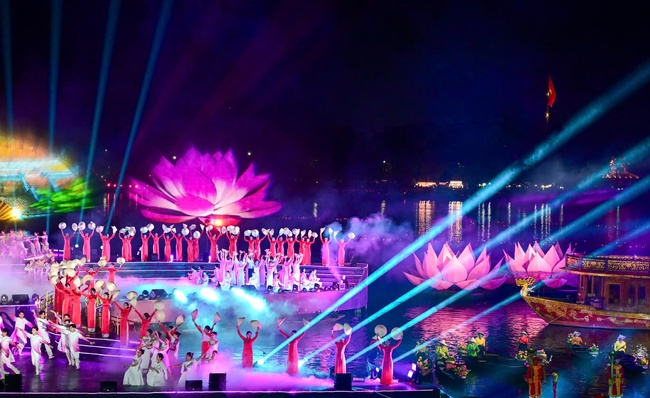 Huế: Nâng cao chất lượng, hiệu quả hoạt động văn hóa - Ảnh 1. Huế: Nâng cao chất lượng, hiệu quả hoạt động văn hóa - Ảnh 1.