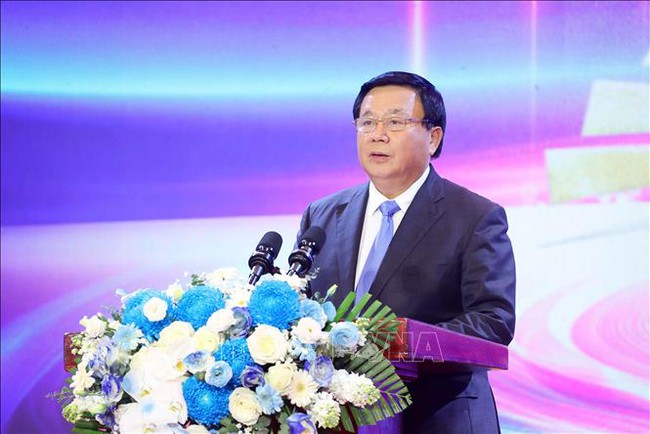 Lễ trao tặng thưởng các tác phẩm lý luận, phê bình văn học, nghệ thuật xuất bản - Ảnh 2.