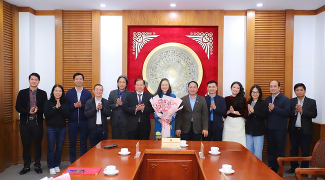 Bà Nguyễn Hằng Nga làm Giám đốc Trung tâm Triển lãm Văn hóa Nghệ thuật Việt Nam - Ảnh 5.