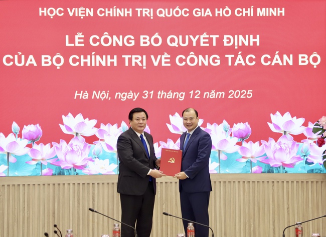 PGS.TS Lê Hải Bình giữ chức Phó Giám đốc Học viện Chính trị Quốc gia Hồ Chí Minh - Ảnh 2.