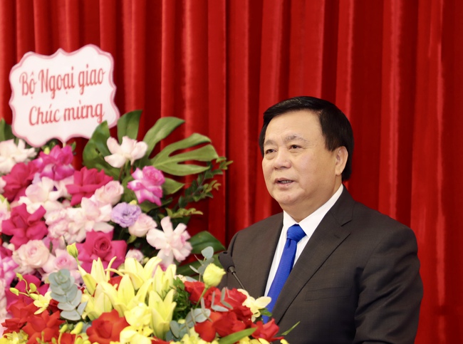 PGS.TS Lê Hải Bình giữ chức Phó Giám đốc Học viện Chính trị Quốc gia Hồ Chí Minh - Ảnh 4.