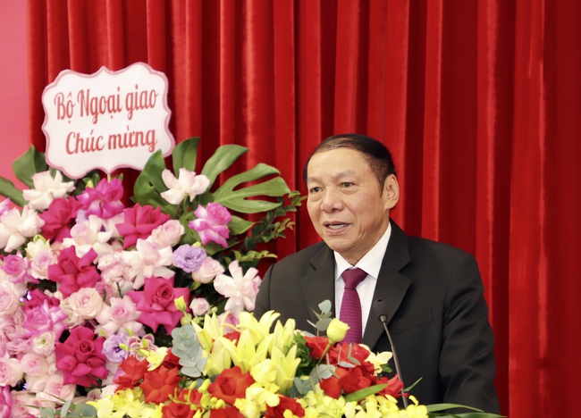 PGS.TS Lê Hải Bình giữ chức Phó Giám đốc Học viện Chính trị Quốc gia Hồ Chí Minh - Ảnh 9.