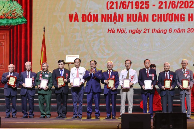Dấu ấn nhiệm kỳ 2021- 2026 ngành Văn hóa, Thể thao và Du lịch: Khát vọng kiến tạo sức mạnh mềm quốc gia - Ảnh 7. Dấu ấn nhiệm kỳ 2021- 2026 ngành Văn hóa, Thể thao và Du lịch: Khát vọng kiến tạo sức mạnh mềm quốc gia - Ảnh 7.