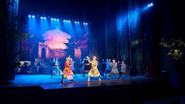 Gỡ nút thắt thể chế cho lộ trình tự chủ của các đoàn nghệ thuật - Ảnh 5.