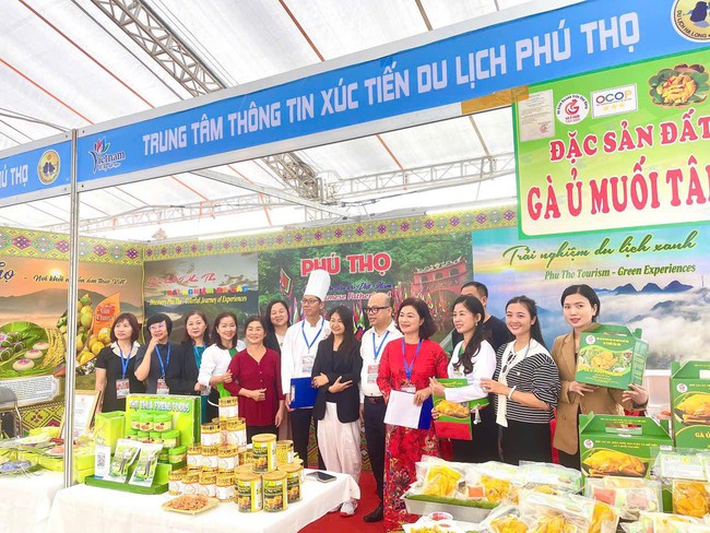 Khơi dậy giá trị bản địa qua chương trình OCOP: Hướng đi bền vững cho kinh tế nông thôn Phú Thọ - Ảnh 3. Khơi dậy giá trị bản địa qua chương trình OCOP: Hướng đi bền vững cho kinh tế nông thôn Phú Thọ - Ảnh 3.