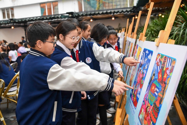 Dấu ấn 65 năm quan hệ Việt Nam – Cuba tại triển lãm “Nghĩa tình thủy chung” - Ảnh 11.