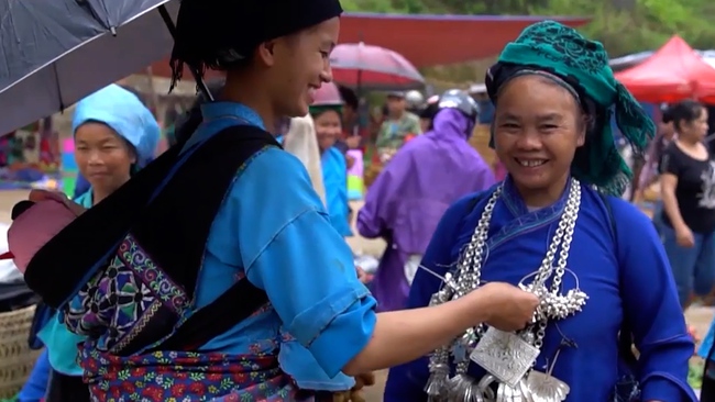 Gìn giữ nghề chạm bạc - Nét đẹp văn hóa của người Nùng - Ảnh 7. Gìn giữ nghề chạm bạc - Nét đẹp văn hóa của người Nùng - Ảnh 7.