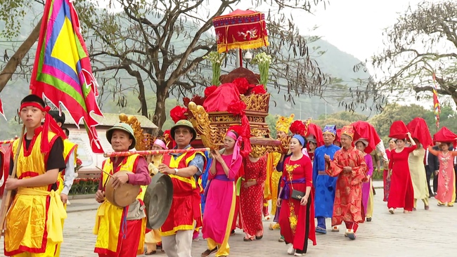 Ninh Bình: Triển khai có trọng tâm, trọng điểm phong trào &quot;Toàn dân đoàn kết xây dựng đời sống văn hóa&quot; - Ảnh 1.