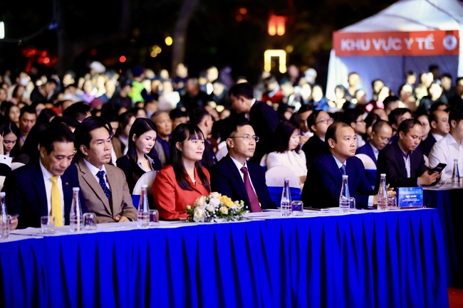 Trao giải thưởng thường niên về quyền con người "Việt Nam hạnh phúc - Happy Vietnam 2025" - Ảnh 2. Trao giải thưởng thường niên về quyền con người "Việt Nam hạnh phúc - Happy Vietnam 2025" - Ảnh 2.