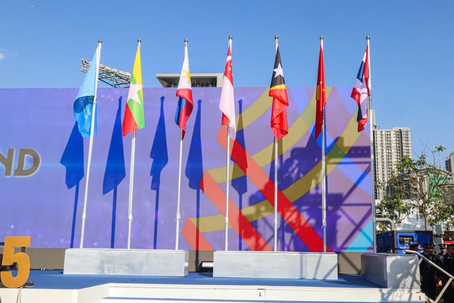 Đoàn Thể thao Việt Nam dự Lễ thượng cờ SEA Games 33 - Ảnh 2.