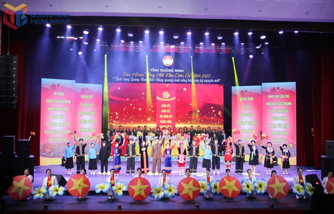 Quảng Ninh: Lan tỏa mạnh mẽ Phong trào "Toàn dân đoàn kết xây dựng đời sống văn hóa" - Ảnh 1. Quảng Ninh: Lan tỏa mạnh mẽ Phong trào "Toàn dân đoàn kết xây dựng đời sống văn hóa" - Ảnh 1.