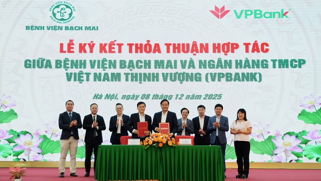 VPBank tài trợ 40 tỷ đồng cho Bệnh viện Bạch Mai, lan tỏa giá trị nhân văn - Ảnh 1. VPBank tài trợ 40 tỷ đồng cho Bệnh viện Bạch Mai, lan tỏa giá trị nhân văn - Ảnh 1.