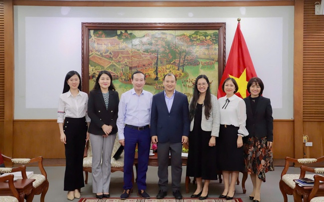 Thứ trưởng Thường trực Lê Hải Bình tiếp và làm việc với Đại sứ Việt Nam tại Vương quốc Bỉ, Trưởng Phái đoàn Việt Nam bên cạnh Liên minh châu Âu Nguyễn Văn Thảo - Ảnh 3. Thứ trưởng Thường trực Lê Hải Bình tiếp và làm việc với Đại sứ Việt Nam tại Vương quốc Bỉ, Trưởng Phái đoàn Việt Nam bên cạnh Liên minh châu Âu Nguyễn Văn Thảo - Ảnh 3.